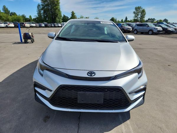2025 TOYOTA COROLLA SE
