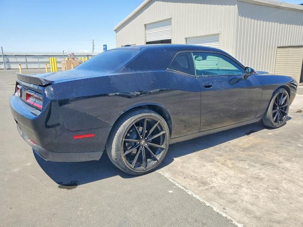 2016 DODGE CHALLENGER SXT
