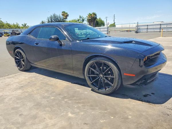 2016 DODGE CHALLENGER SXT