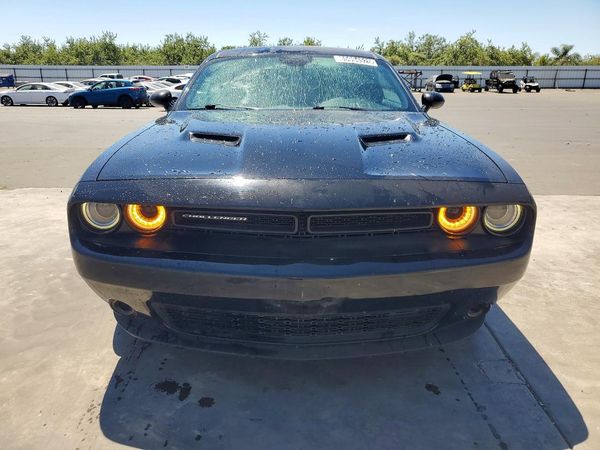 2016 DODGE CHALLENGER SXT