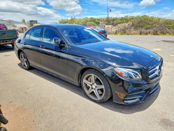 2017 MERCEDES-BENZ E-CLASS E300 — Passenger 3/4