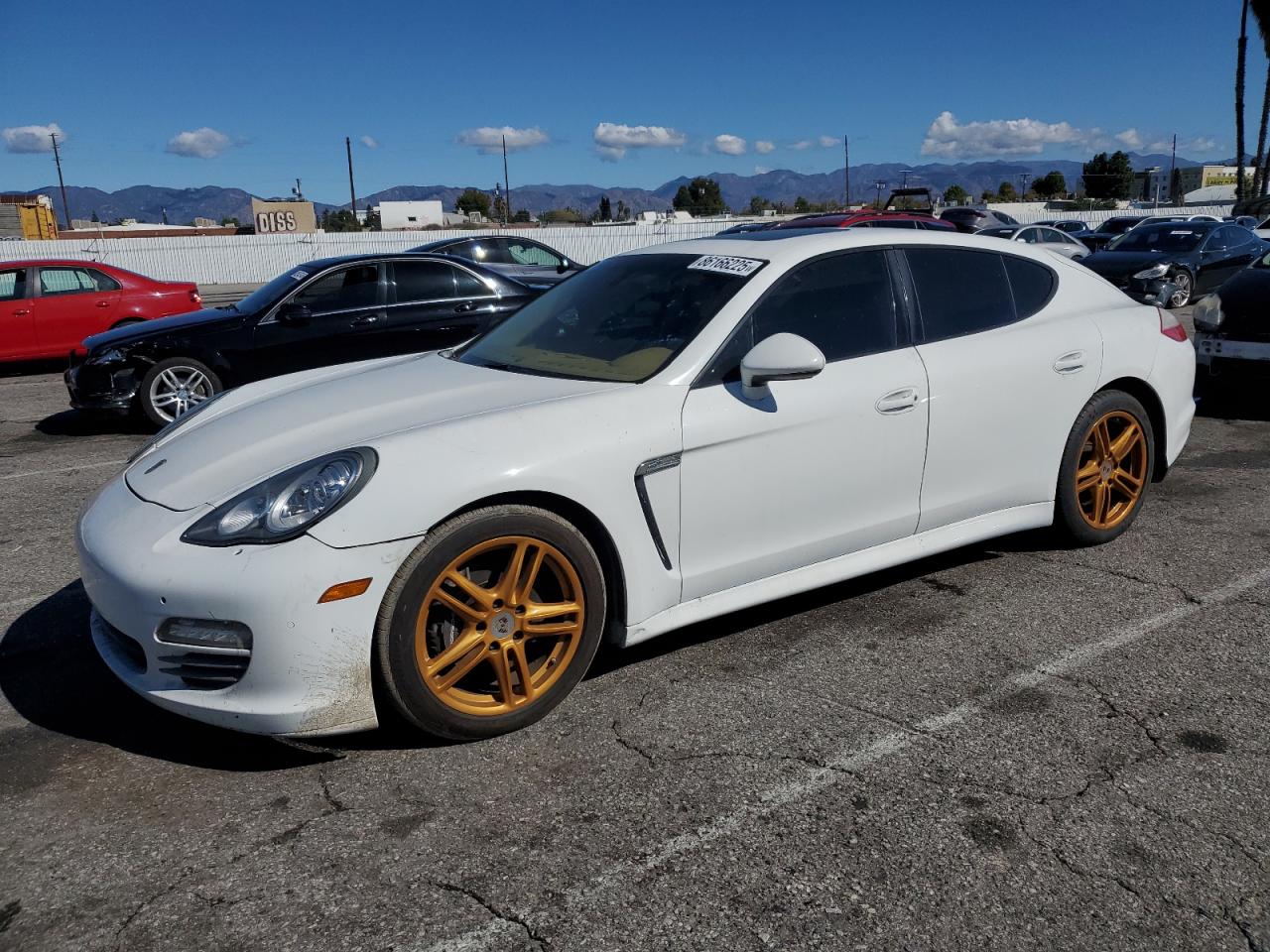 2013 PORSCHE PANAMERA