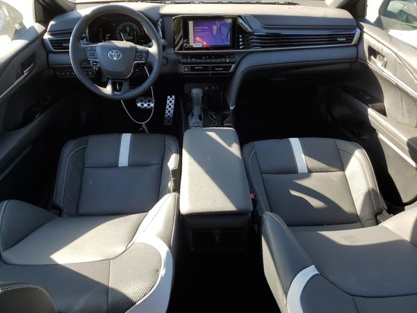 2025 TOYOTA CAMRY