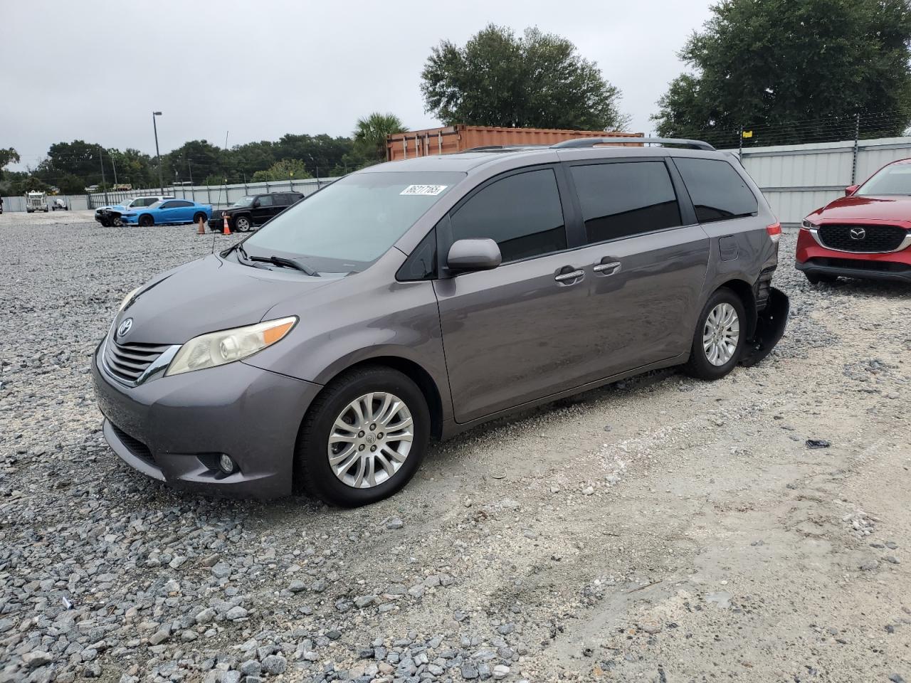 2014 TOYOTA SIENNA