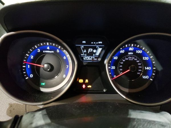 2014 HYUNDAI ELANTRA GLS (Middle)