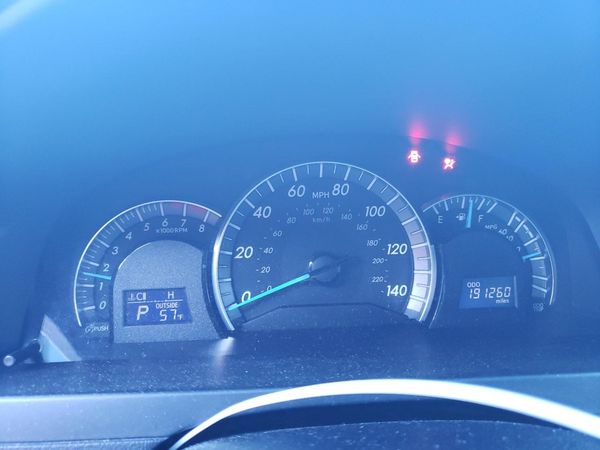 2012 TOYOTA CAMRY