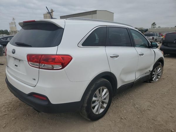 2017 KIA SORENTO L, LX