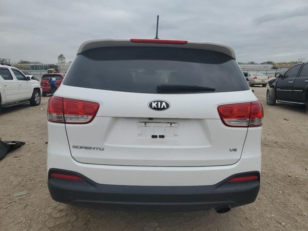 2017 KIA SORENTO L, LX