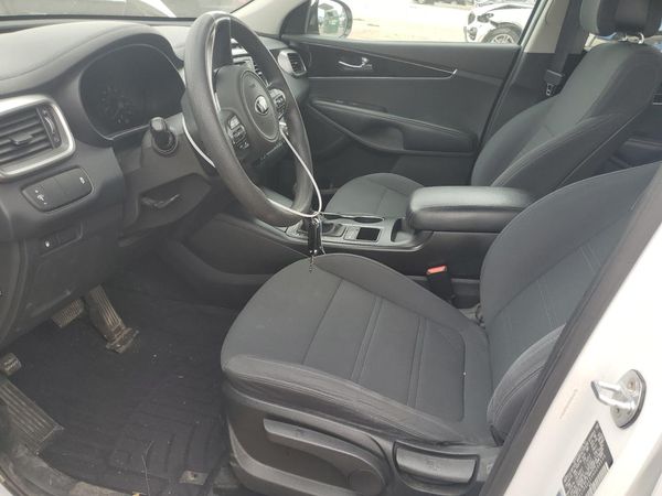 2017 KIA SORENTO L, LX