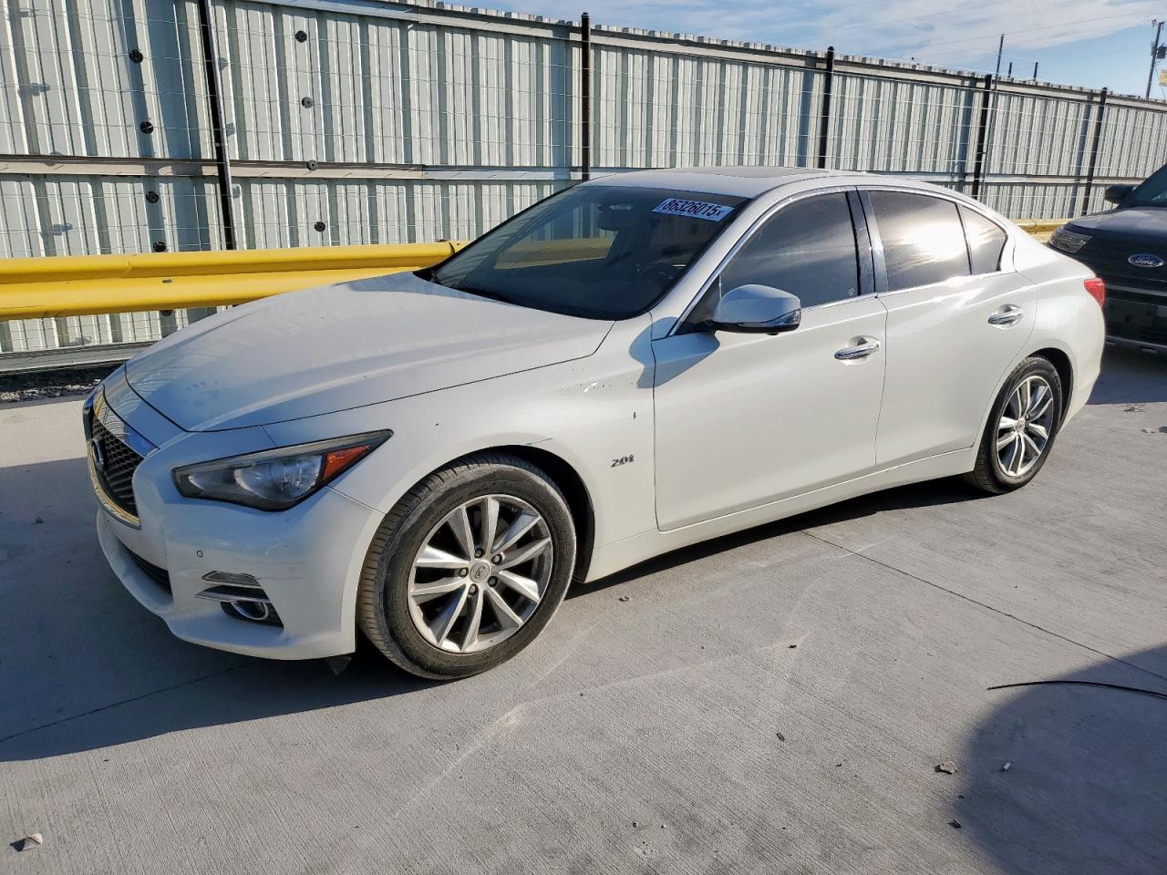 2016 INFINITI Q50 BASE — Front 3/4
