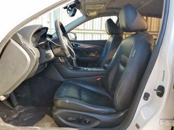 2016 INFINITI Q50 BASE — DENT