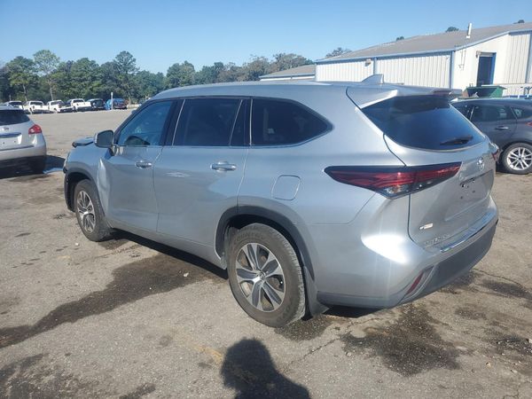 2022 TOYOTA HIGHLANDER