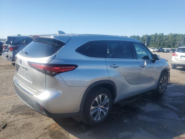 2022 TOYOTA HIGHLANDER