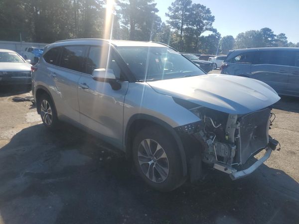 2022 TOYOTA HIGHLANDER