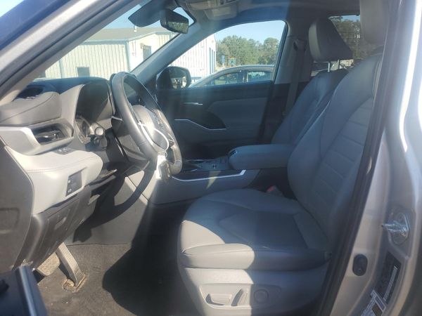 2022 TOYOTA HIGHLANDER