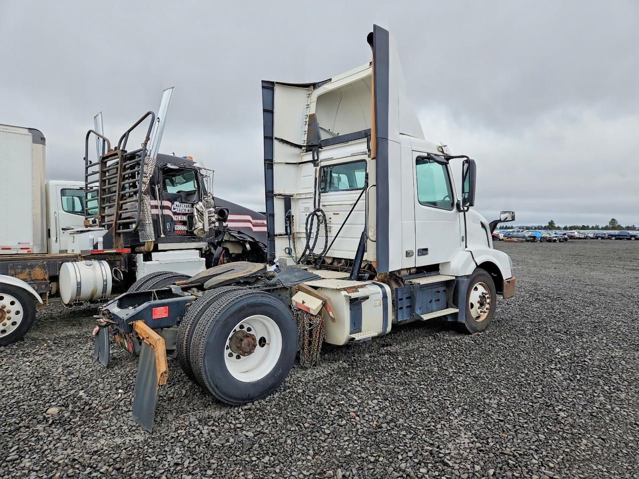 2018 VOLVO VN VNL