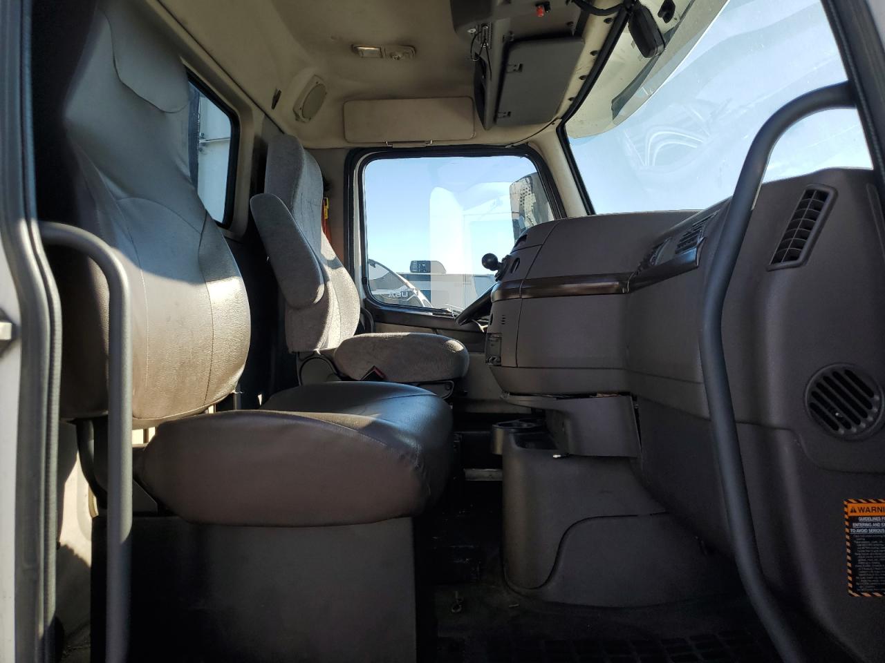 2018 VOLVO VN VNL