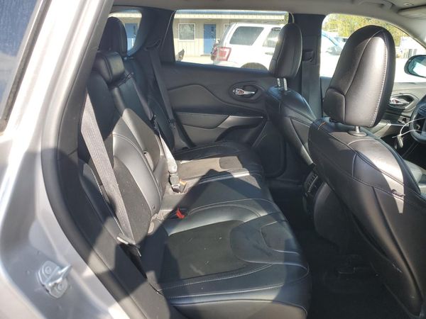 2019 JEEP CHEROKEE LATITUDE PLUS 4X4