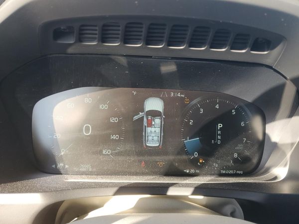 2022 VOLVO XC90 Momentum (excl S60)