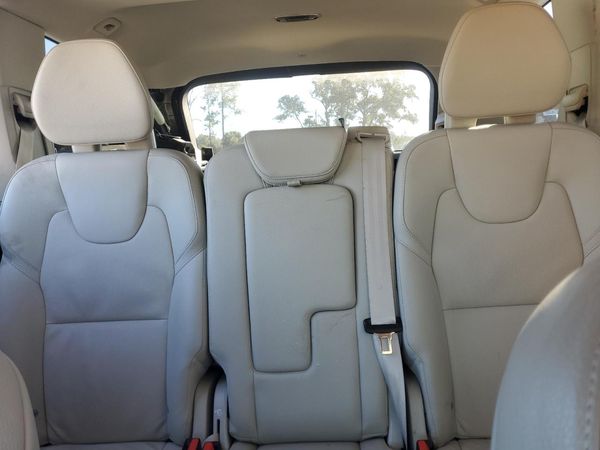 2022 VOLVO XC90 Momentum (excl S60)