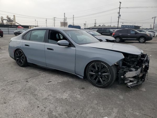 2023 BMW 740