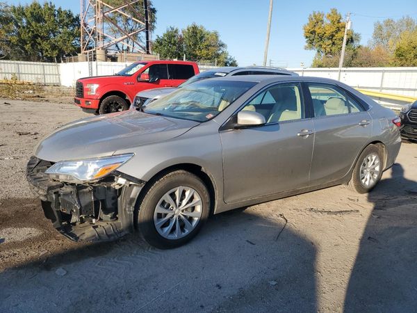 2015 TOYOTA CAMRY