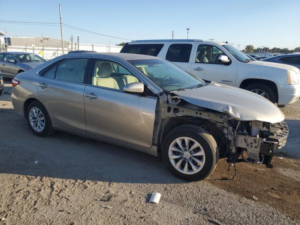 2015 TOYOTA CAMRY