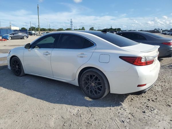 2017 LEXUS ES