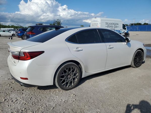 2017 LEXUS ES