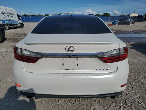 2017 LEXUS ES