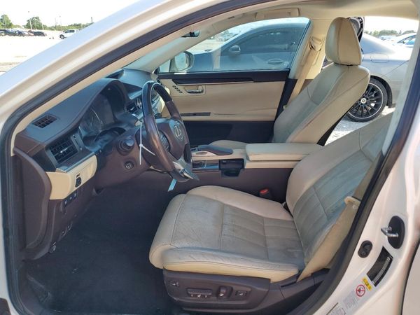2017 LEXUS ES