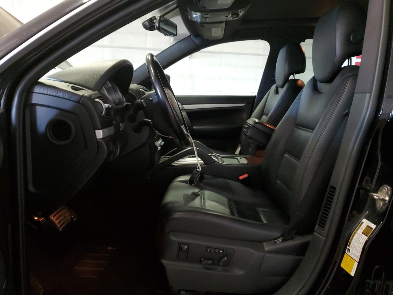 2010 PORSCHE CAYENNE