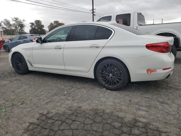 2018 BMW 530E