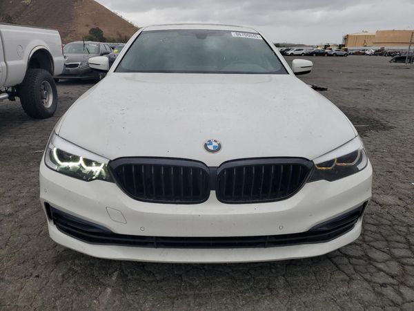 2018 BMW 530E