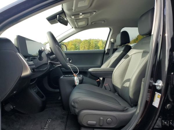 2025 HYUNDAI IONIQ 5 SEL
