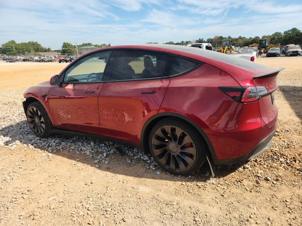 2024 TESLA MODEL Y