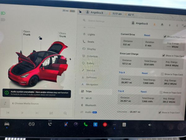 2024 TESLA MODEL Y