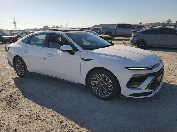 2025 HYUNDAI SONATA
