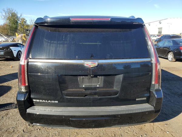 2018 CADILLAC ESCALADE Luxury