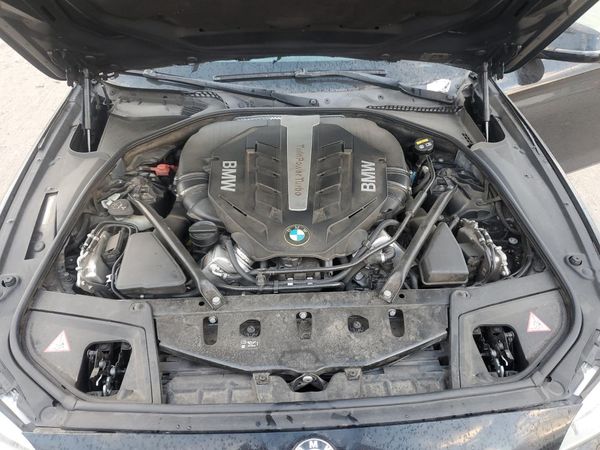 2016 BMW 550