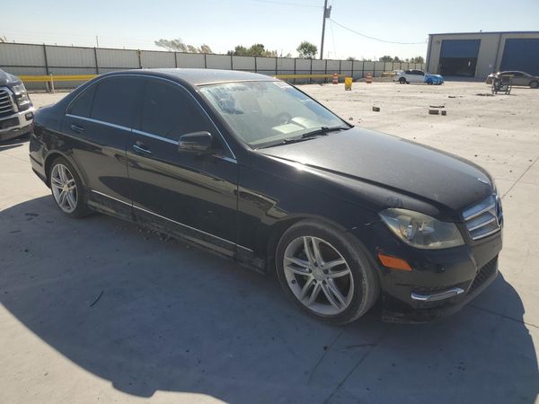 2014 MERCEDES-BENZ C
