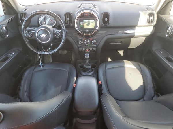 2019 MINI COOPER