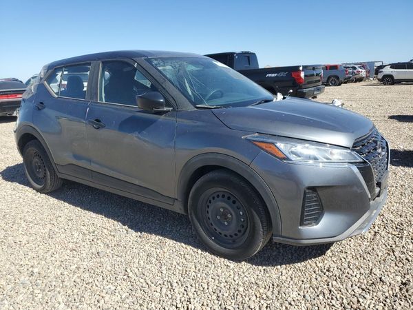 2024 NISSAN KICKS