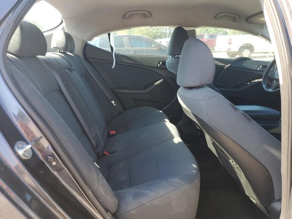 2015 KIA OPTIMA GL - Middle-low
