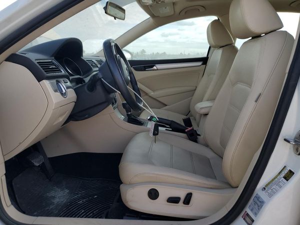 2019 VOLKSWAGEN PASSAT