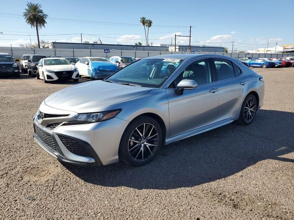 2024 TOYOTA CAMRY SE — Front 3/4