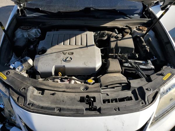 2015 LEXUS ES 350 — Engine bay