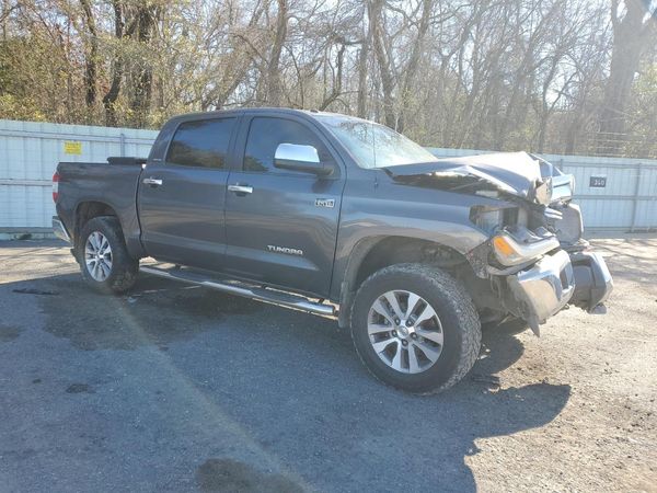 2017 TOYOTA TUNDRA Limited