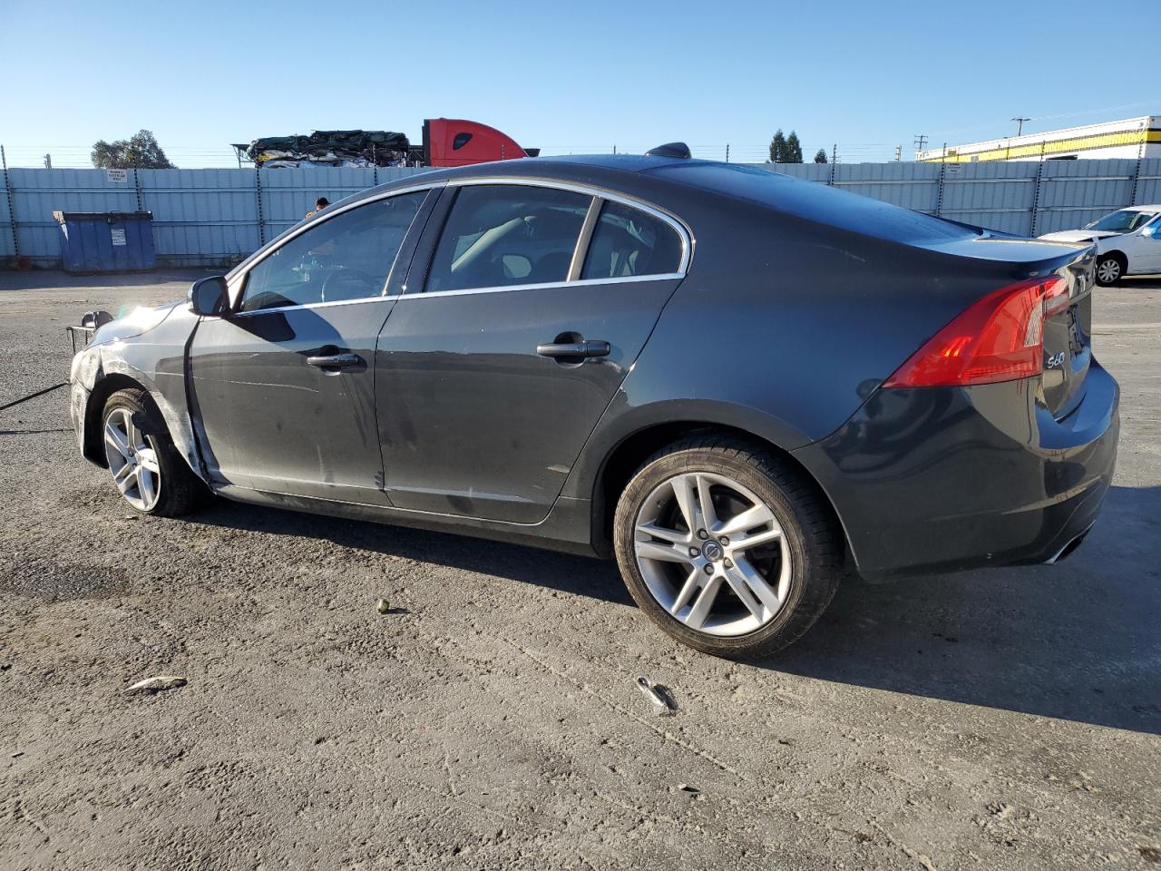 2015 VOLVO S60 Platinum (non R design)
