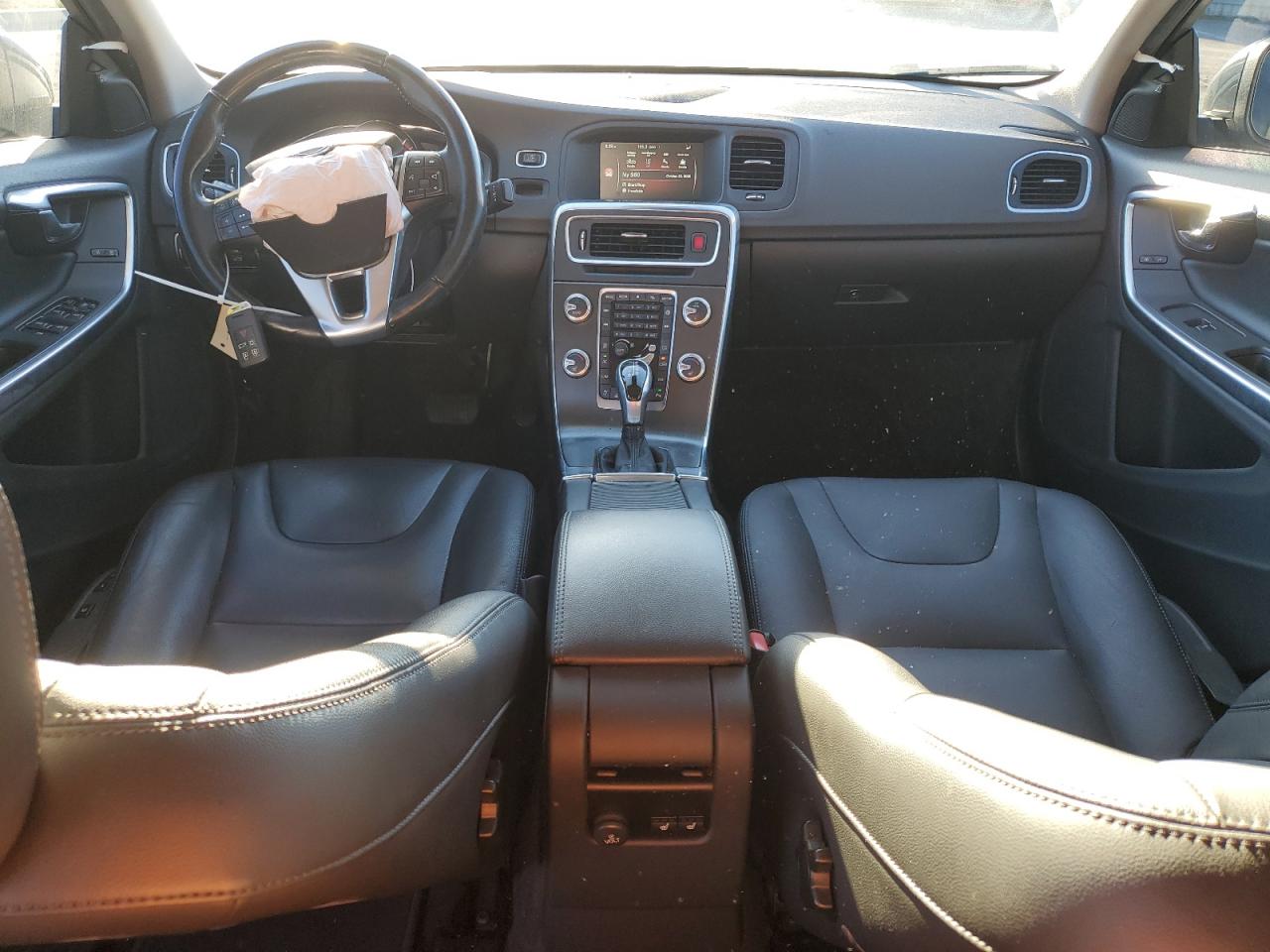 2015 VOLVO S60 Platinum (non R design)